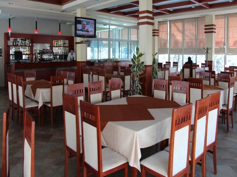 Hotel Piazza Peshkopi Extérieur photo