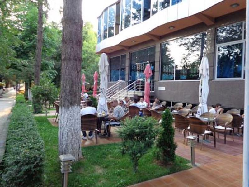 Hotel Piazza Peshkopi Extérieur photo