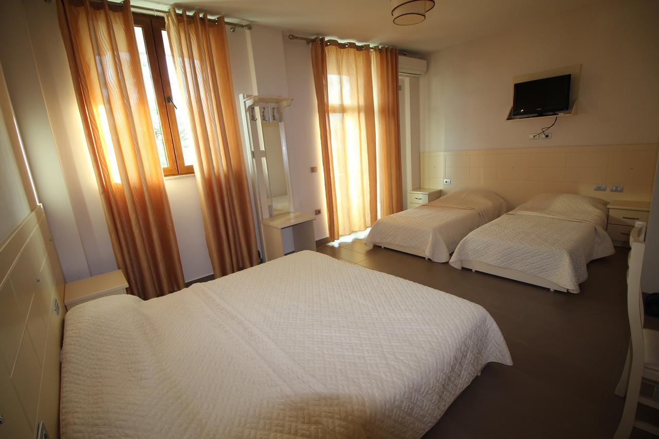 Hotel Piazza Peshkopi Extérieur photo