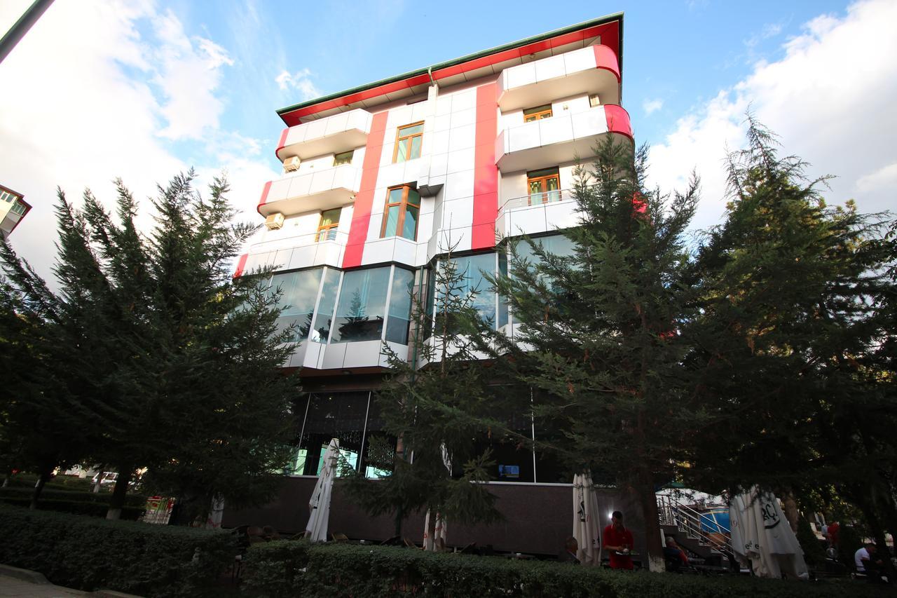 Hotel Piazza Peshkopi Extérieur photo