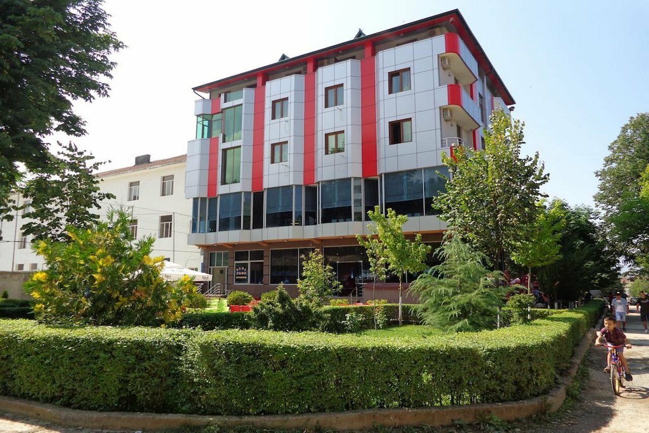 Hotel Piazza Peshkopi Extérieur photo